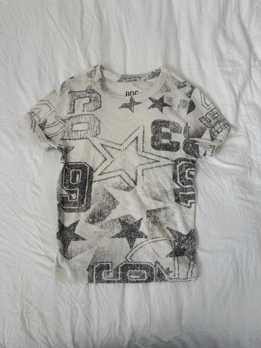 BDG urban outfitters baby tee   size medium   details: -perfect condition  -stre
